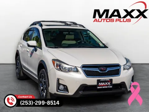 White 2017 Subaru Crosstrek 2.0i Limited for sale in Puyallup, WA