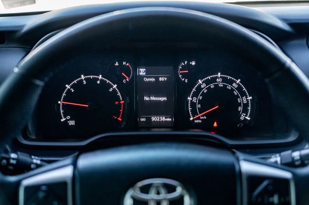 Toyota 4Runner photo 16