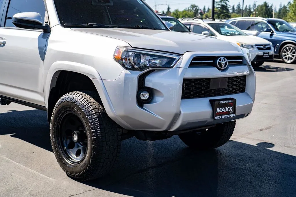 Toyota 4Runner photo 6