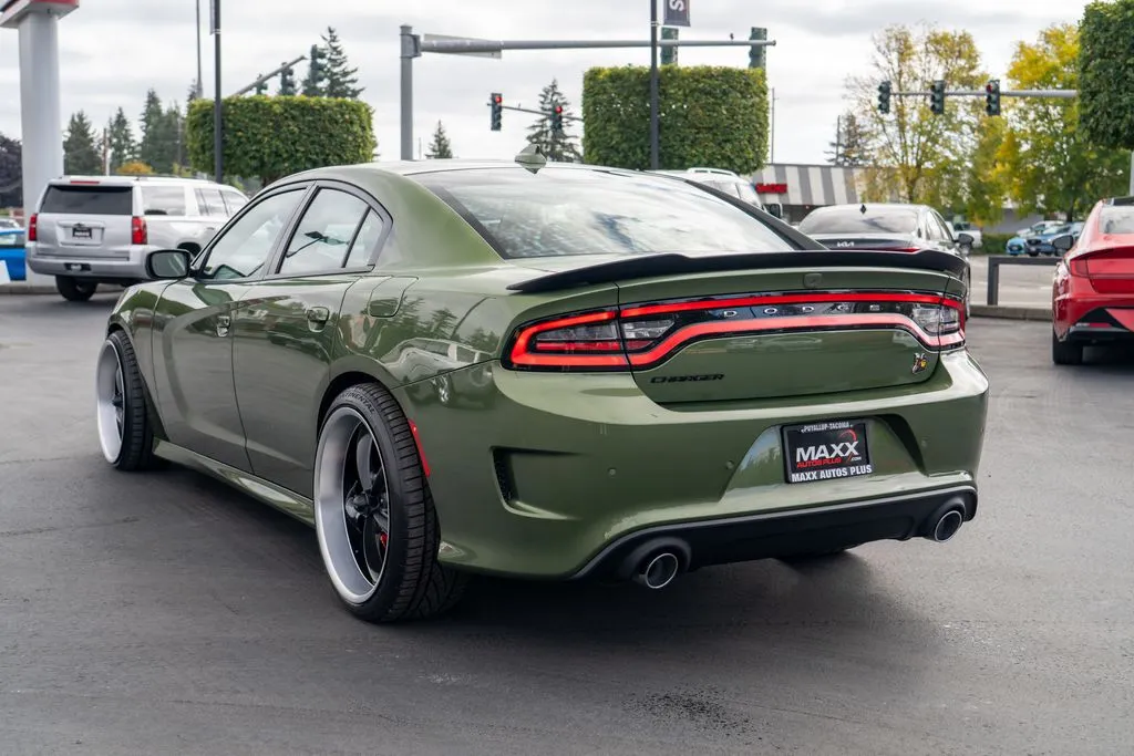 Dodge Charger photo 10