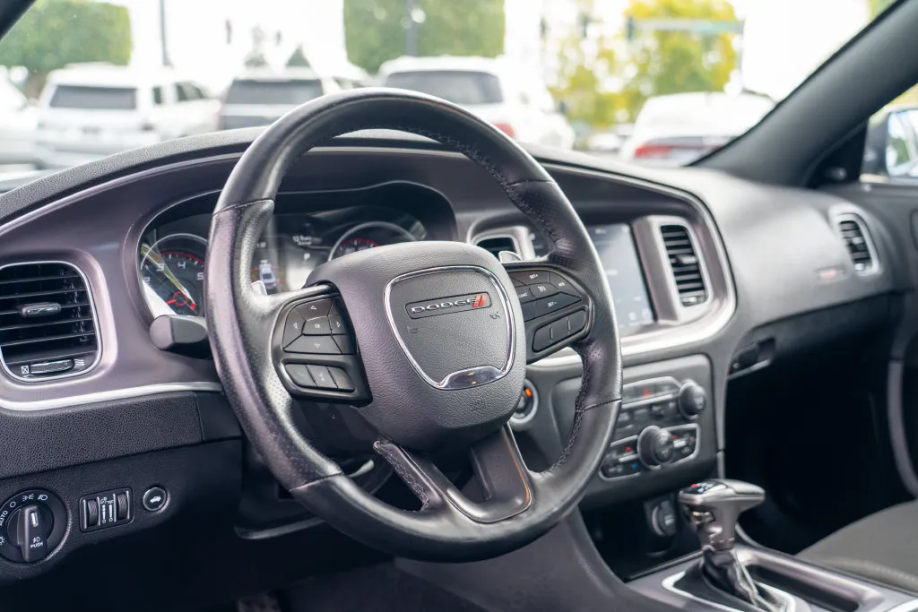 Dodge Charger photo 12