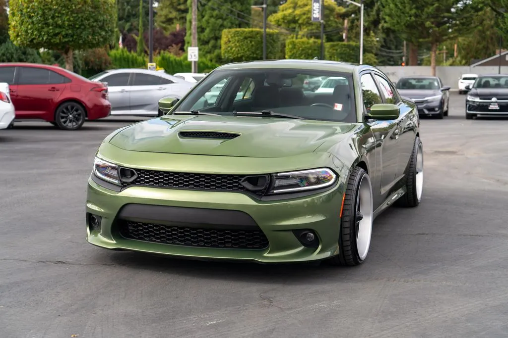 Dodge Charger photo 4