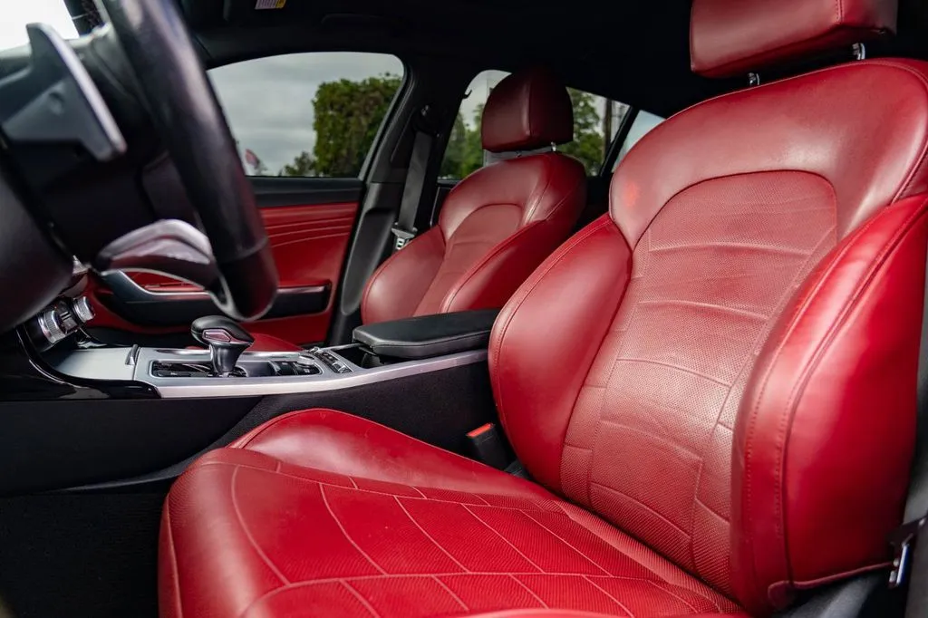 Kia Stinger photo 15