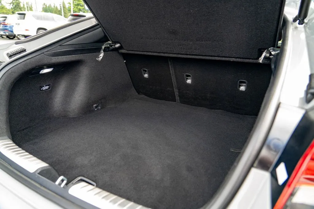 Kia Stinger photo 25