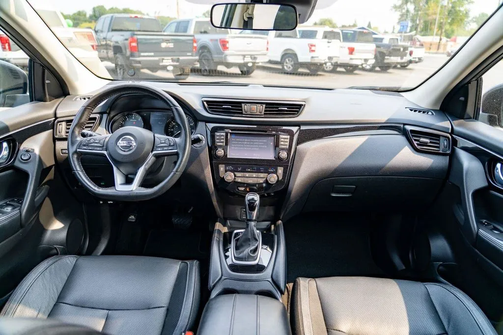 Nissan Rogue Sport photo 23