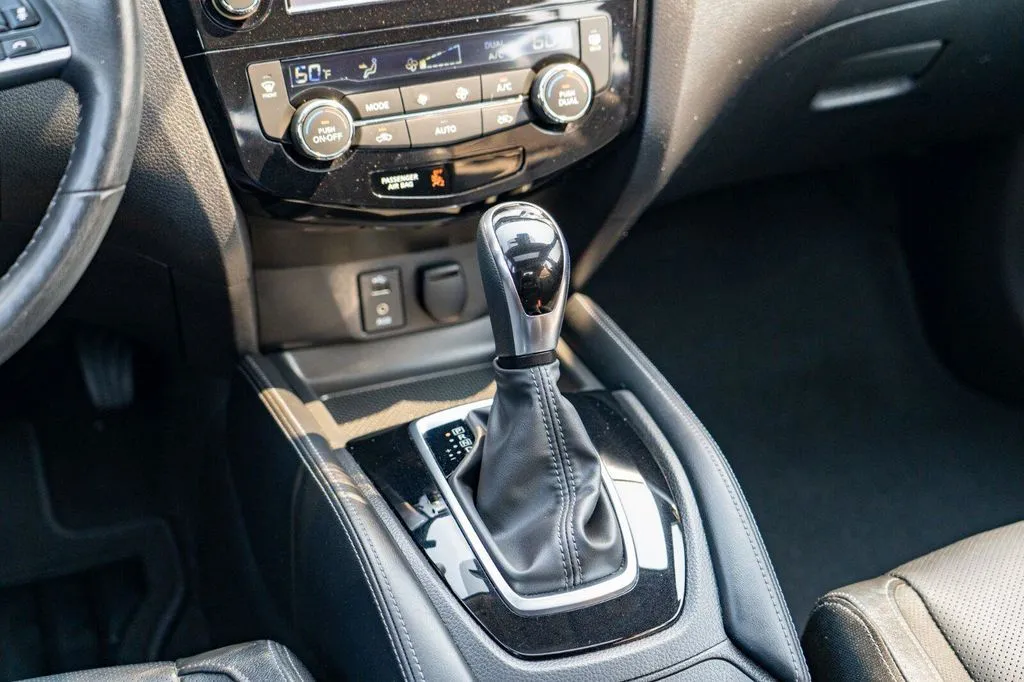 Nissan Rogue Sport photo 22