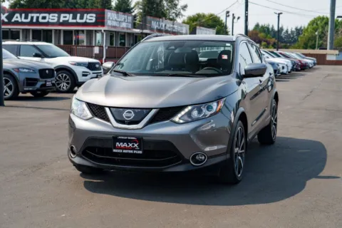 More photos of 2018 Nissan Rogue Sport SL at Maxx Autos Plus Puyallup, WA