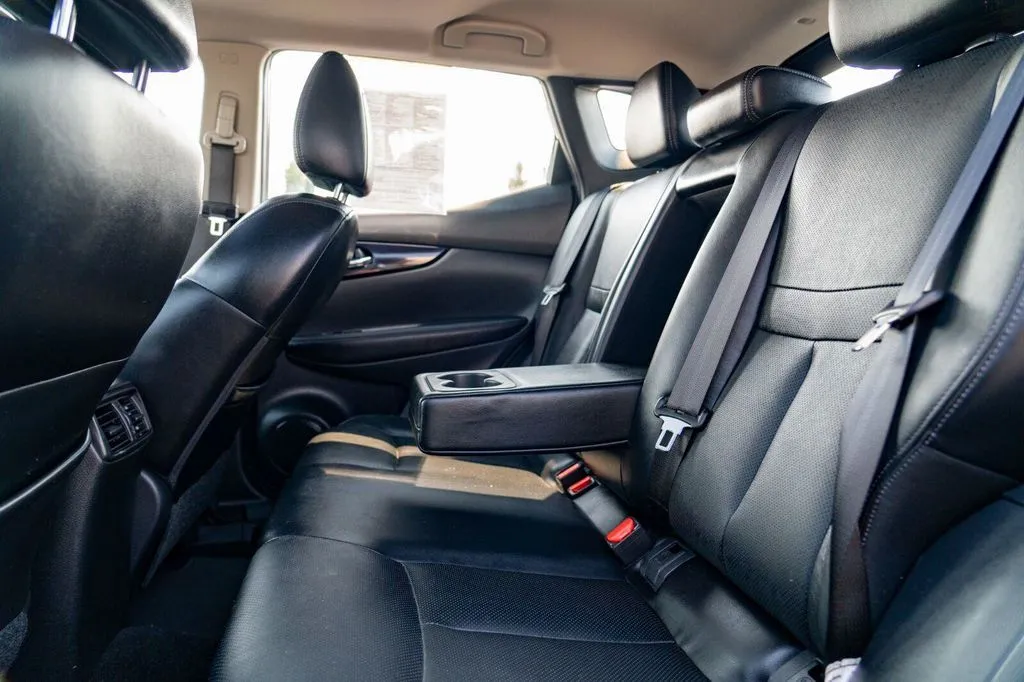 Nissan Rogue Sport photo 16