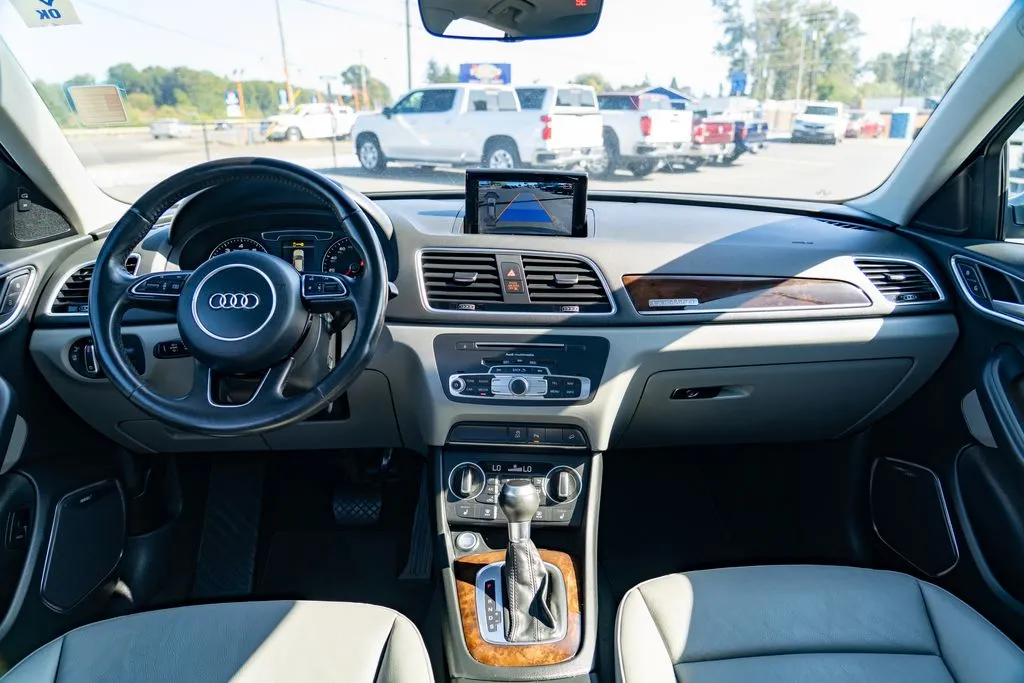 Audi Q3 photo 19