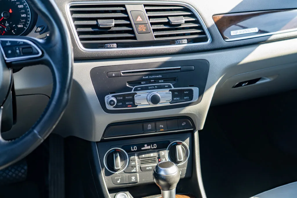 Audi Q3 photo 17