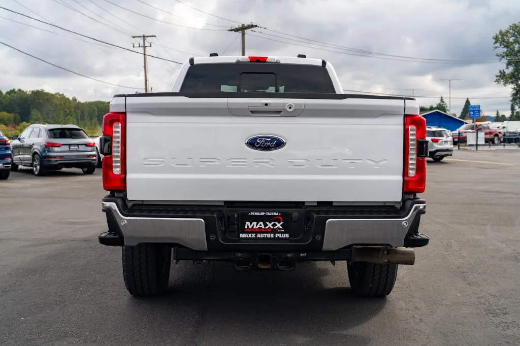 Ford F-250SD photo 10