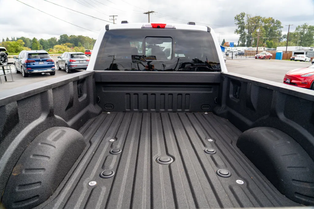 Ford F-250SD photo 24