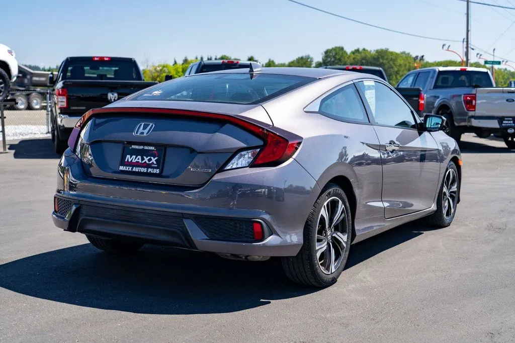 Honda Civic photo 7