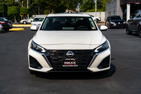 Another view of 2023 Nissan Altima 2.5 SL for sale in Puyallup, WA at Maxx Autos Plus Puyallup