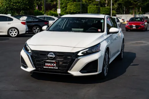 More photos of 2023 Nissan Altima 2.5 SL at Maxx Autos Plus Puyallup, WA