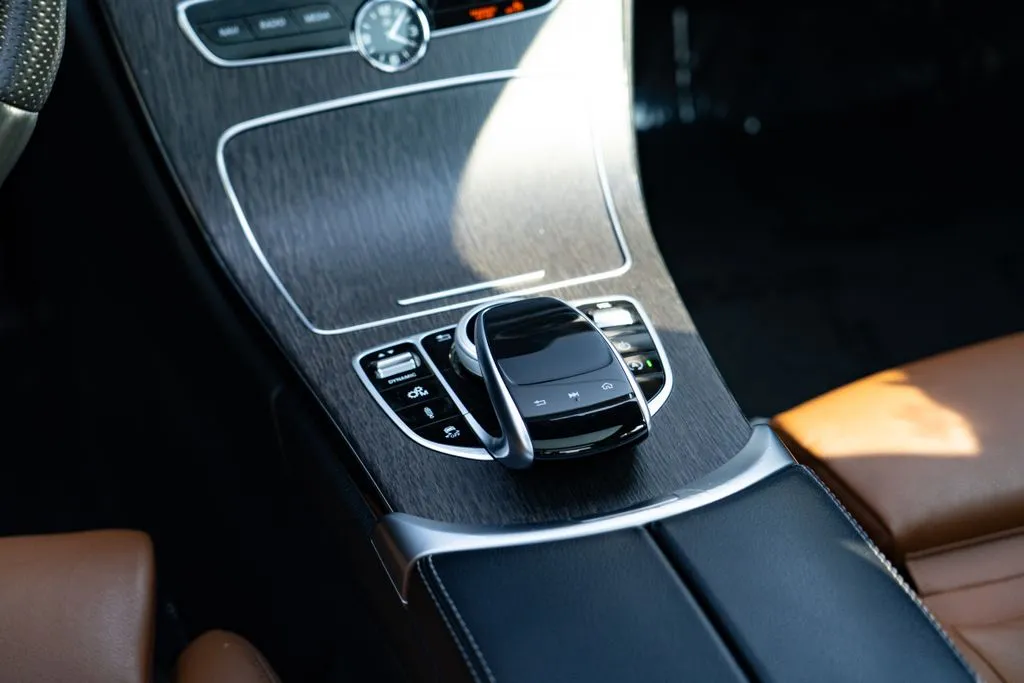 Mercedes-Benz C-Class photo 24