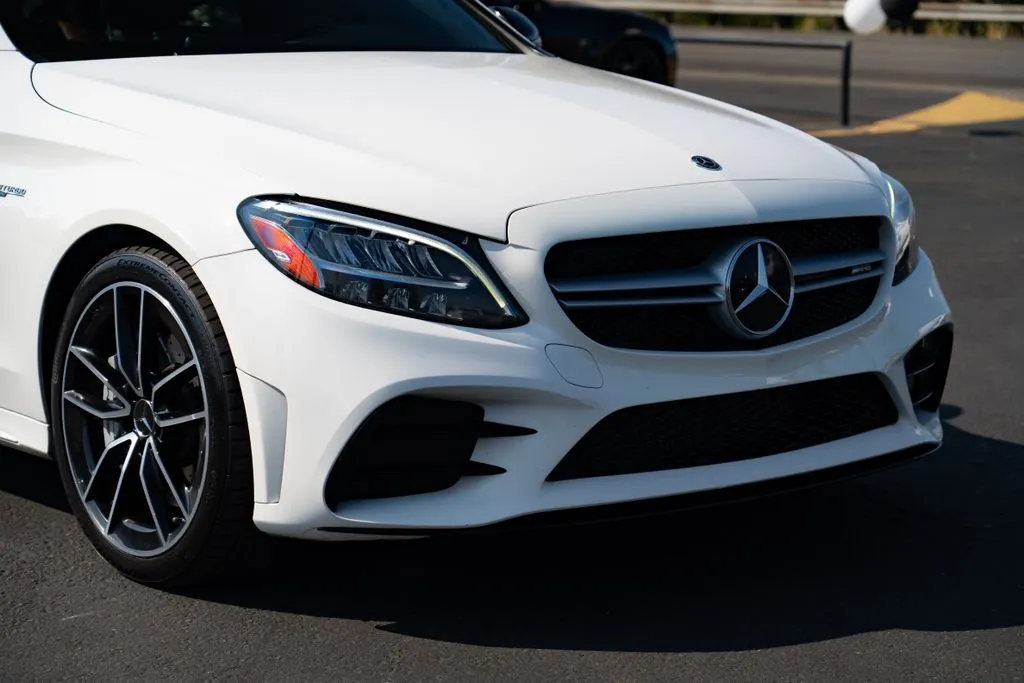 Mercedes-Benz C-Class photo 6