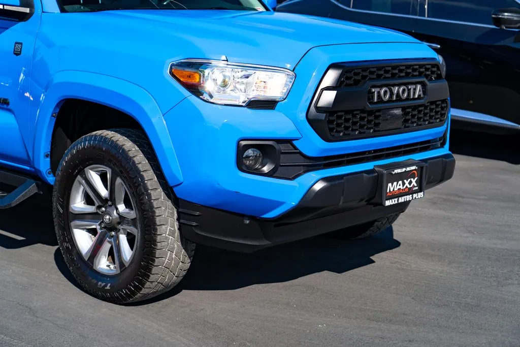Toyota Tacoma photo 6