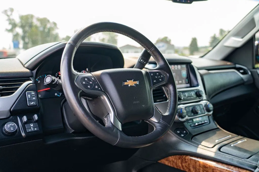 Chevrolet Tahoe photo 13