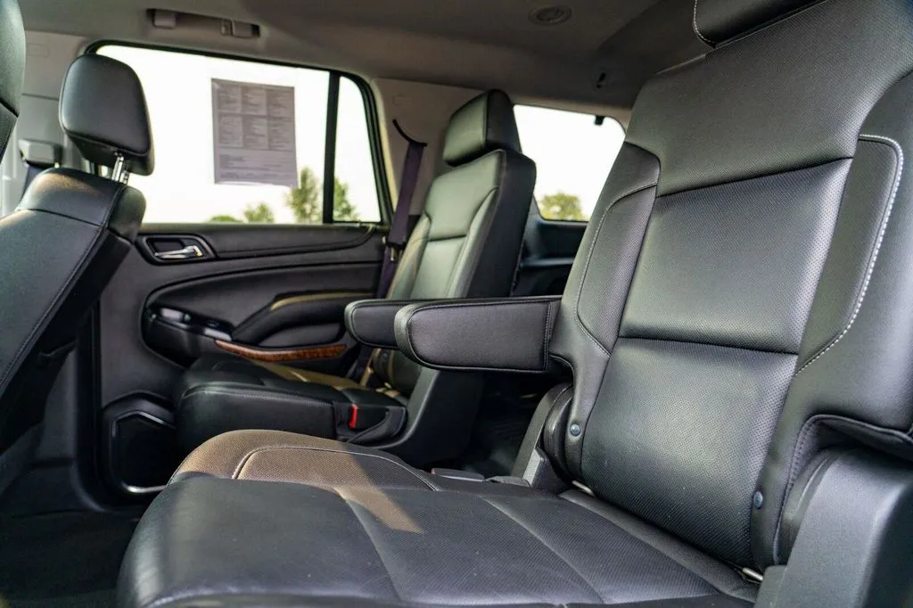 Chevrolet Tahoe photo 16