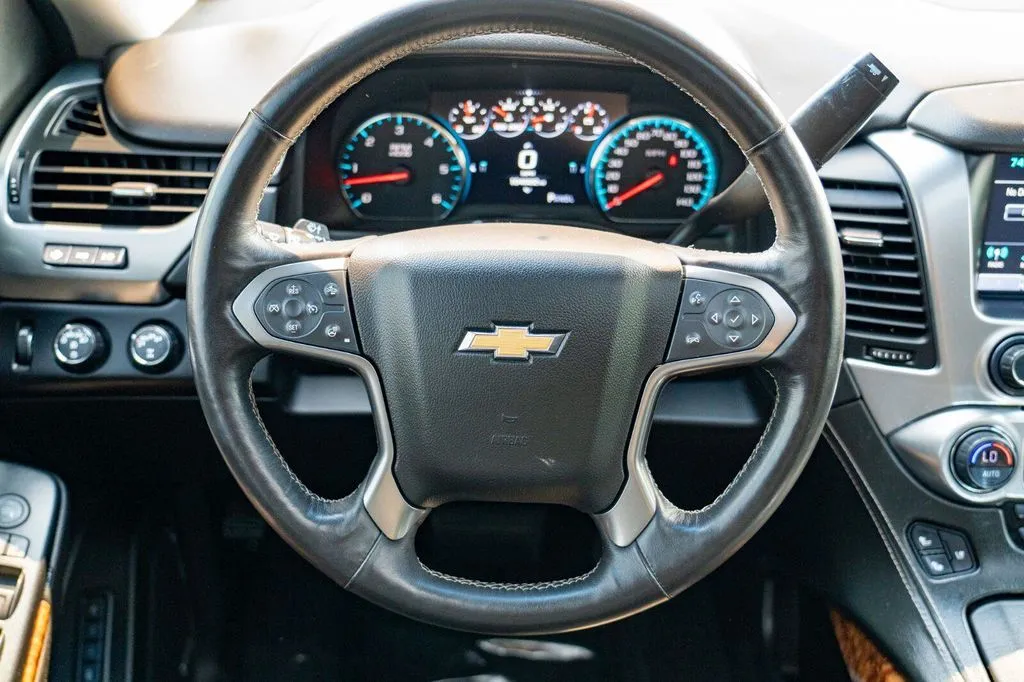 Chevrolet Tahoe photo 18