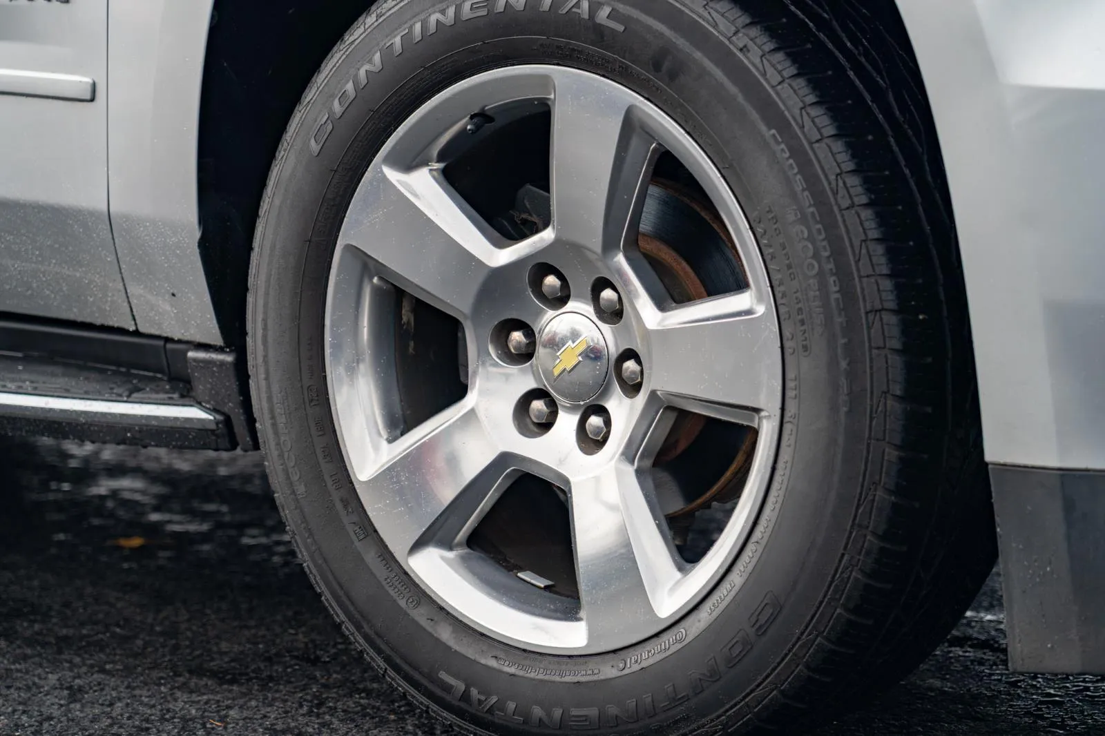 Chevrolet Suburban photo 7