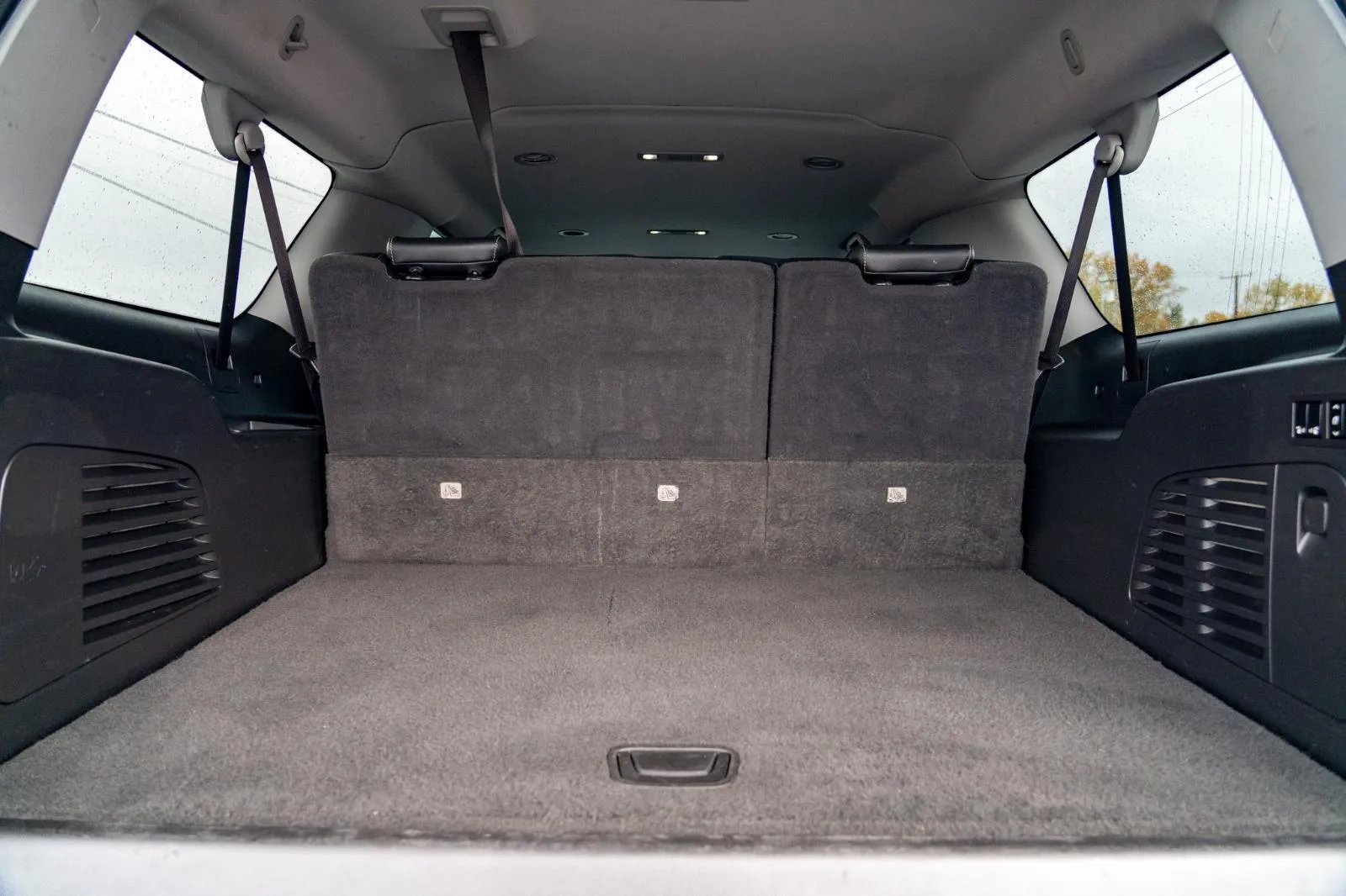 Chevrolet Suburban photo 27