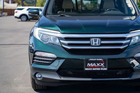 More photos of 2017 Honda Pilot Touring at Maxx Autos Plus Puyallup, WA