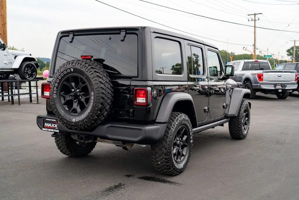 Jeep Wrangler photo 9