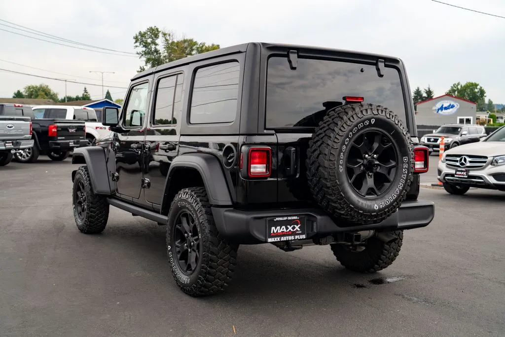 Jeep Wrangler photo 11