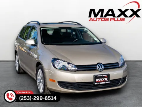 Silver 2013 Volkswagen Jetta SportWagen 2.0L TDI for sale in Puyallup, WA