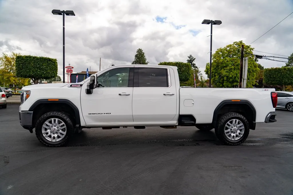 GMC Sierra photo 11