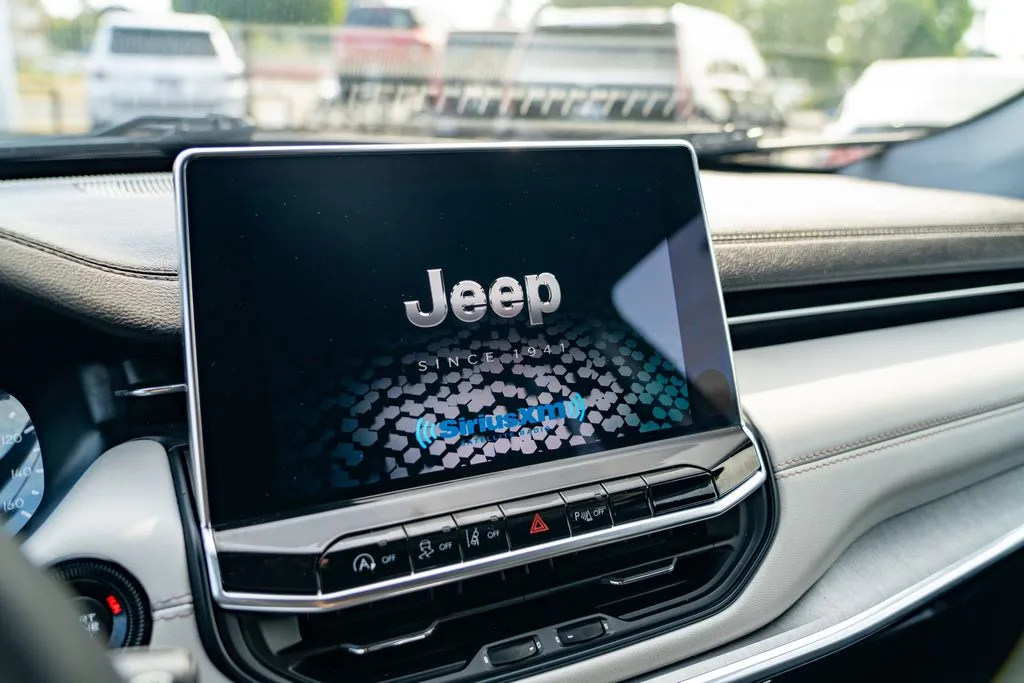 Jeep Compass photo 24