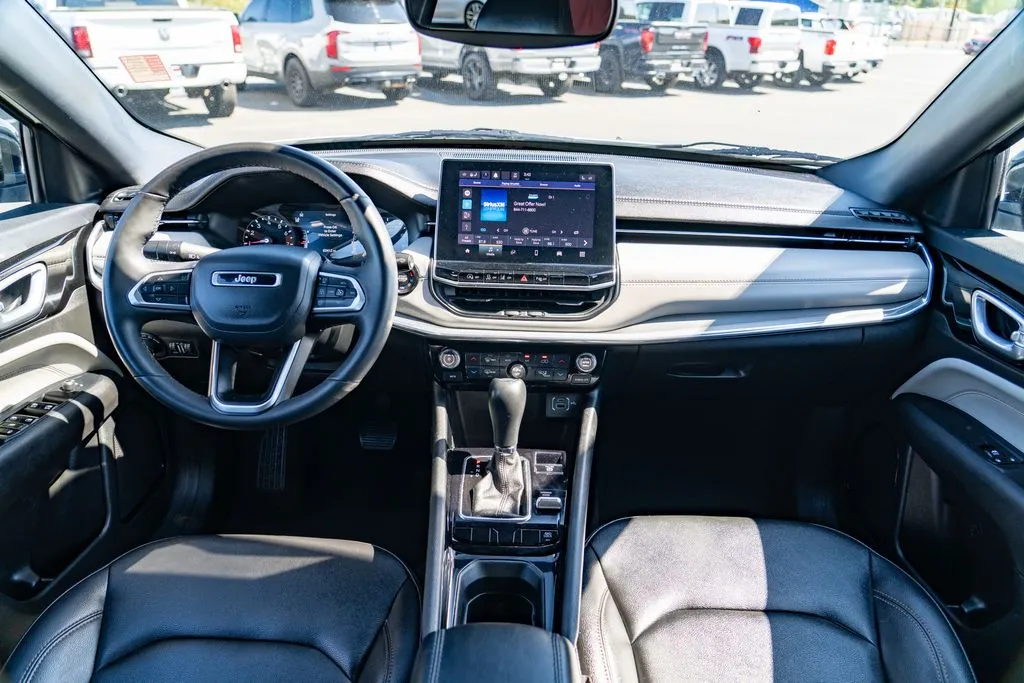 Jeep Compass photo 22