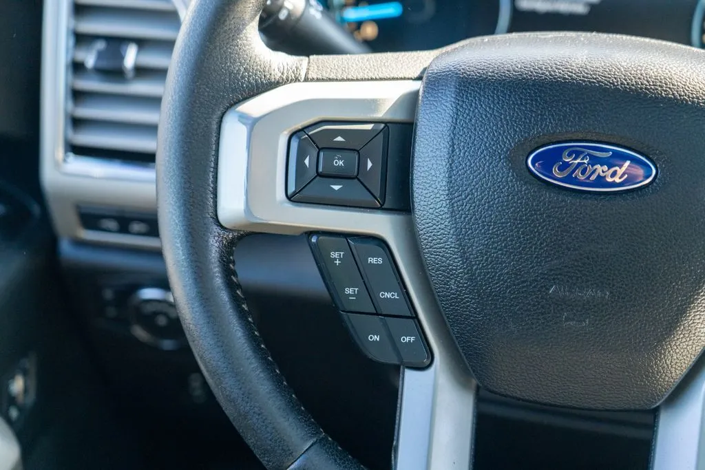 Ford F-150 photo 18