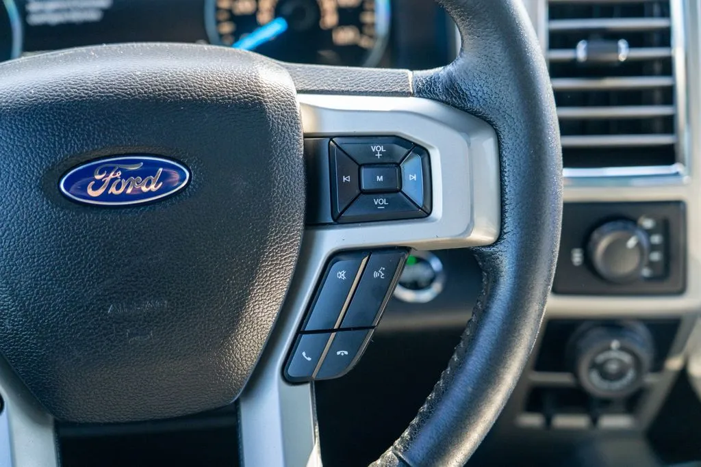 Ford F-150 photo 17