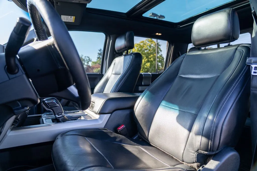 Ford F-150 photo 12