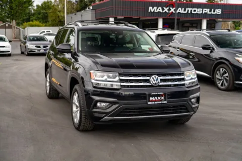 Photos of 2019 Volkswagen Atlas 3.6L V6 SE for sale in Puyallup, WA at Maxx Autos Plus Puyallup