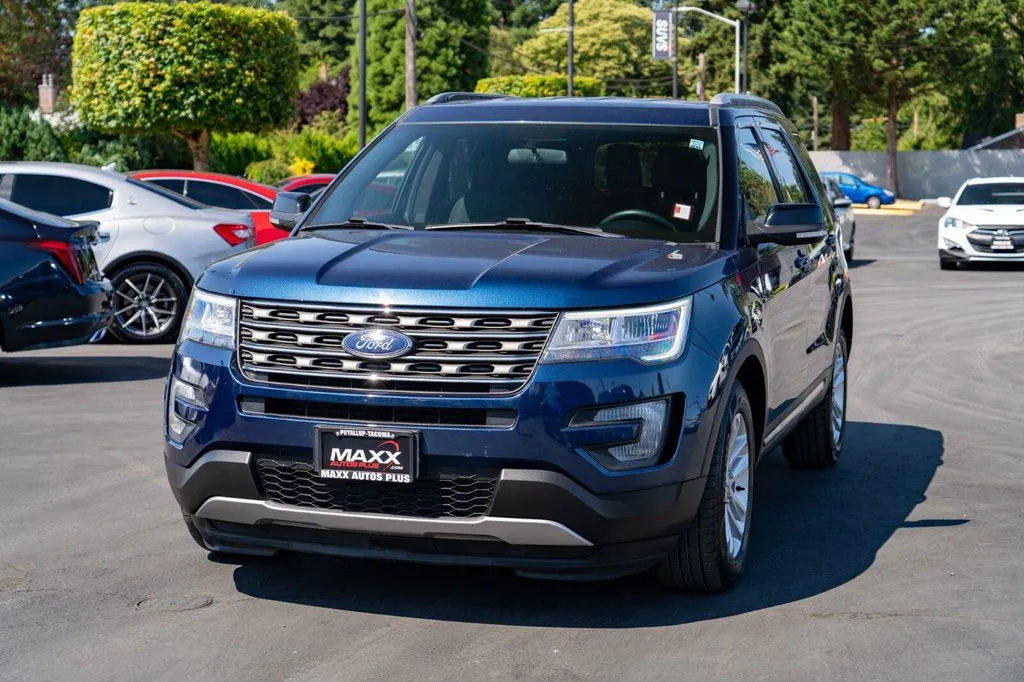 Ford Explorer photo 4