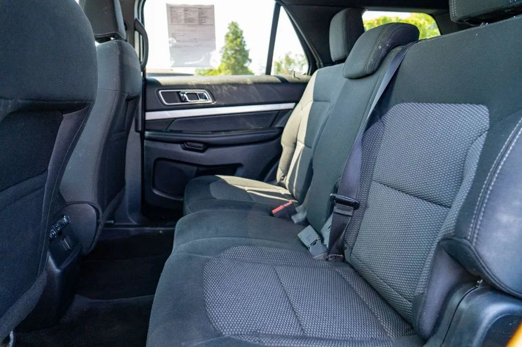 Ford Explorer photo 15