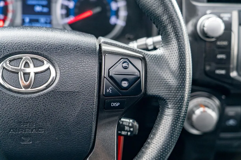 Toyota 4Runner photo 18