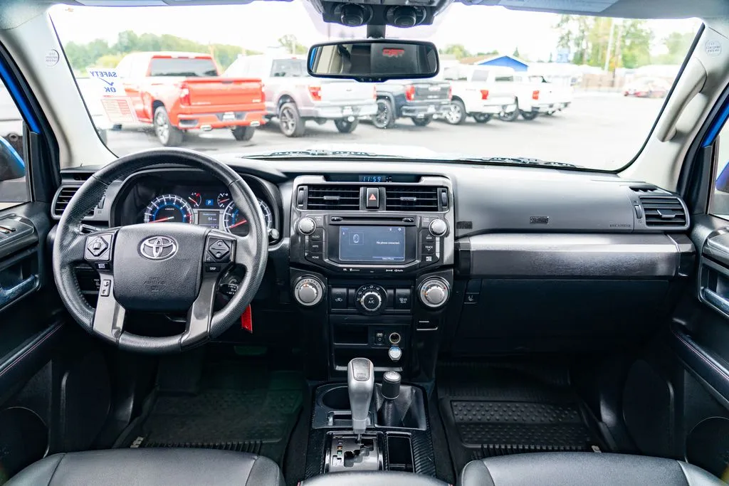 Toyota 4Runner photo 20