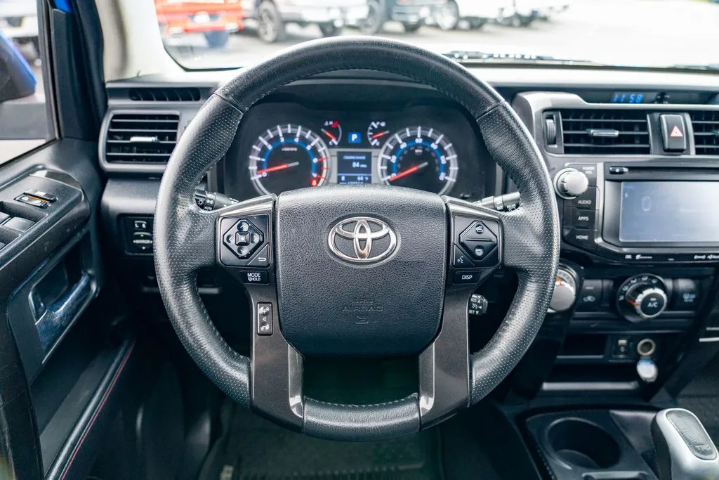 Toyota 4Runner photo 16