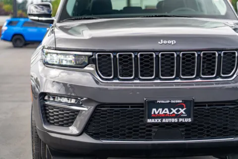 More photos of 2023 Jeep Grand Cherokee Limited at Maxx Autos Plus Puyallup, WA