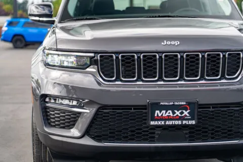 More photos of 2023 Jeep Grand Cherokee Limited at Maxx Autos Plus Puyallup, WA