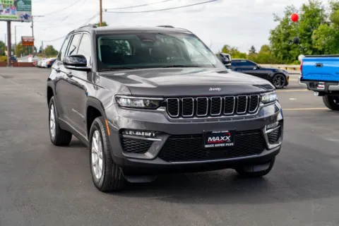 Photos of 2023 Jeep Grand Cherokee Limited for sale in Puyallup, WA at Maxx Autos Plus Puyallup