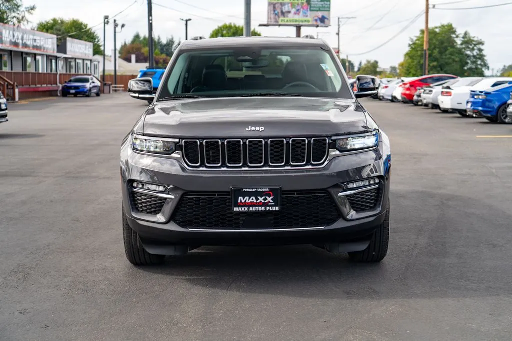 Jeep Grand Cherokee photo 3
