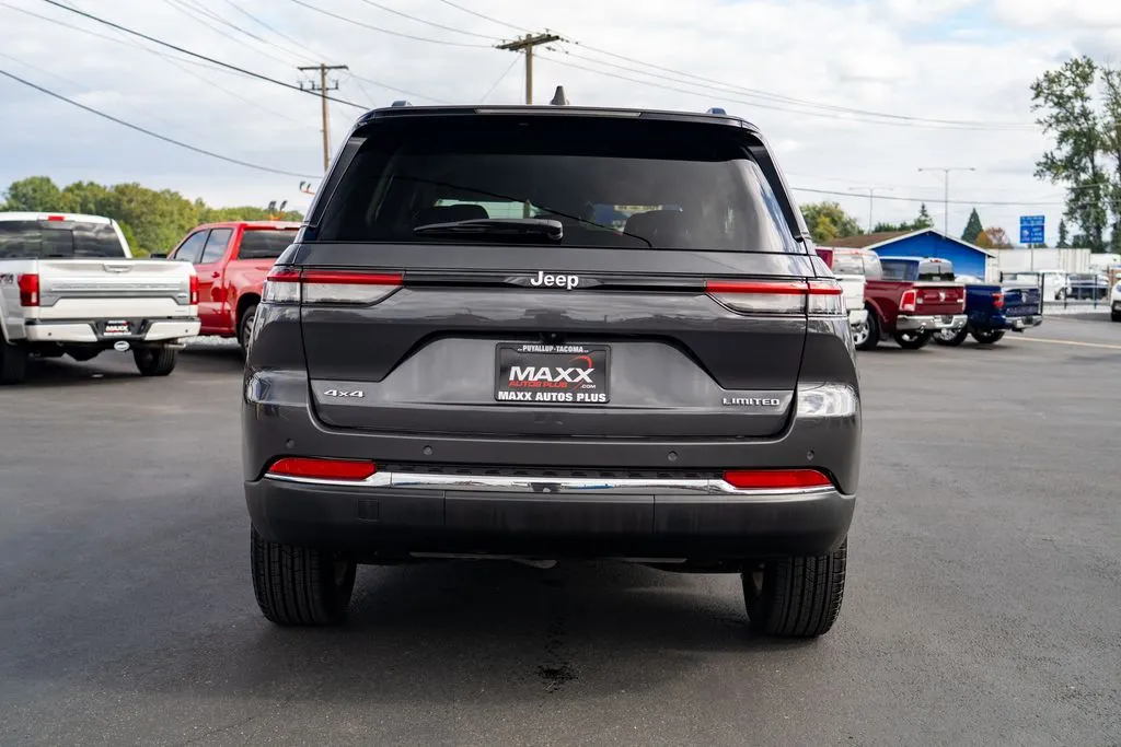 Jeep Grand Cherokee photo 10