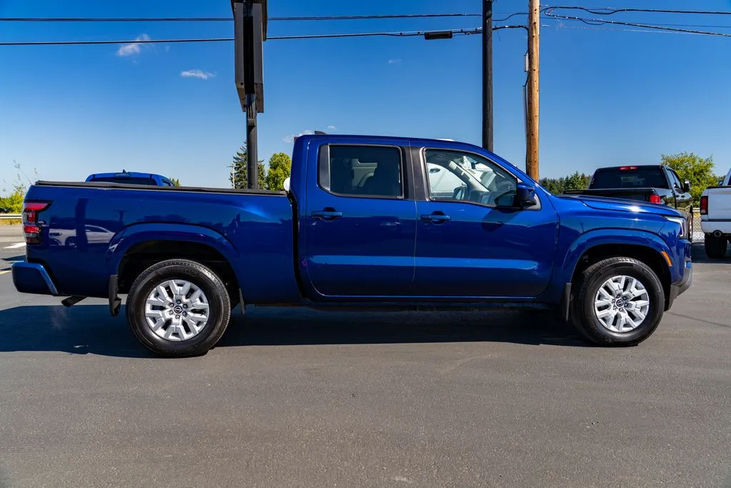 Nissan Frontier photo 8
