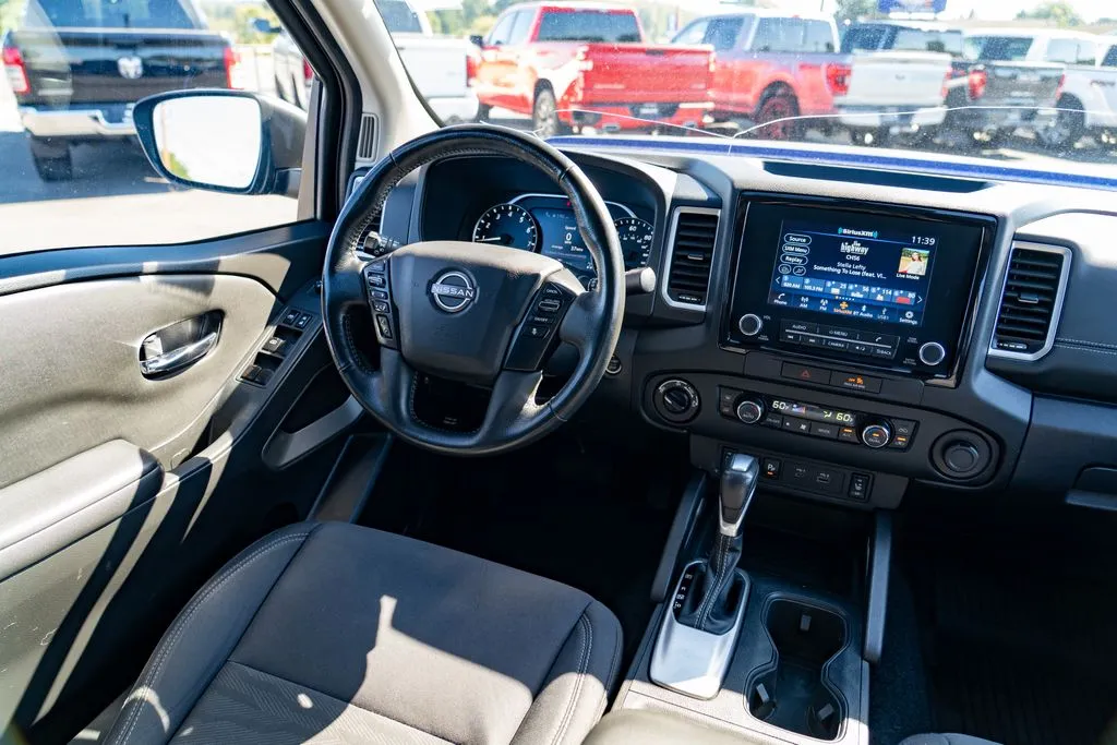 Nissan Frontier photo 24